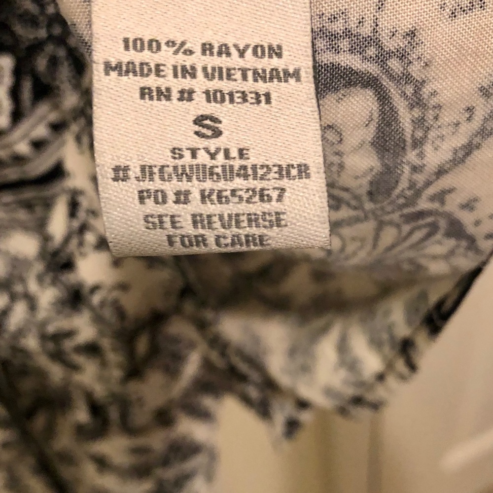 Rayon romper - Picture 2 of 3